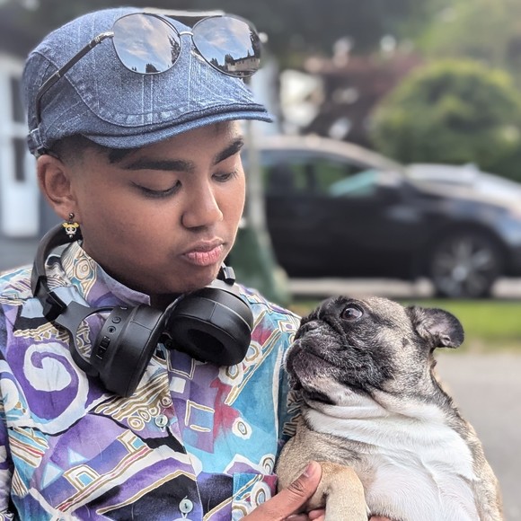 Meet your Posher, Zoe - Picture 1 of 1